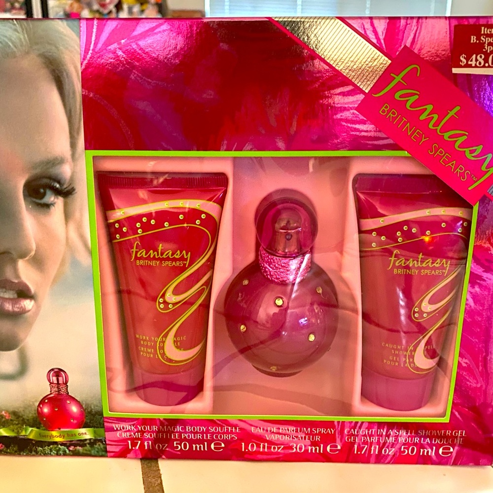 New Britney Spears Perfume set.